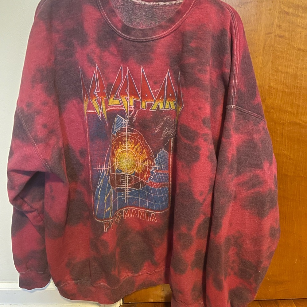 Urban Outfitters Def Leppard Crewneck